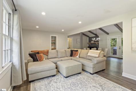 6 N Oak Forest Drive Greenville SC 29617