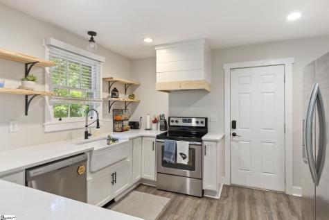 6 N Oak Forest Drive Greenville SC 29617