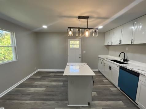 505 E Robinson Street Gaffney SC 29340