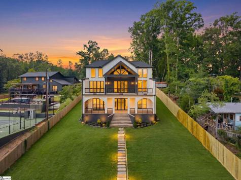 124 Quiet Lane Easley SC 29640