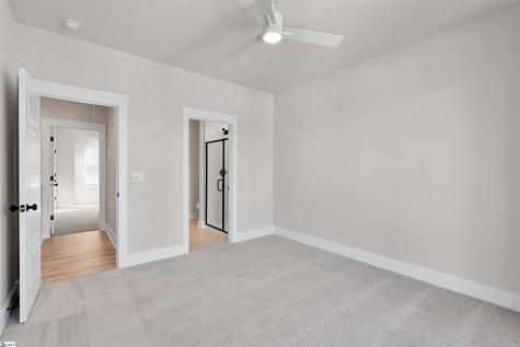 9 Hawthorne Lane Greenville SC 29605