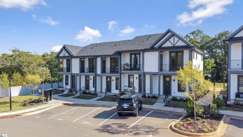 9 Hawthorne Lane Greenville SC 29605