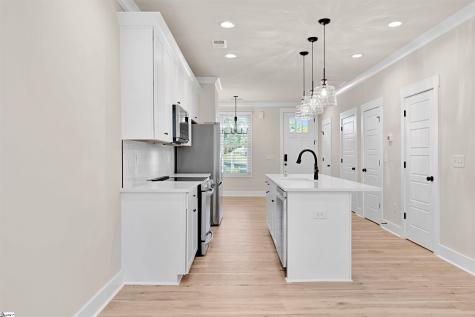 9 Hawthorne Lane Greenville SC 29605