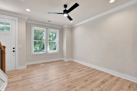 9 Hawthorne Lane Greenville SC 29605
