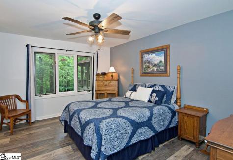 1279 Coneross Point Drive Seneca SC 29678