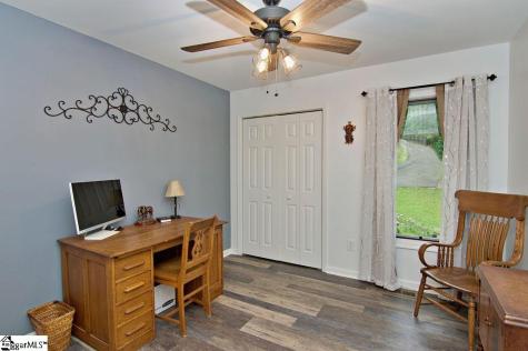 1279 Coneross Point Drive Seneca SC 29678