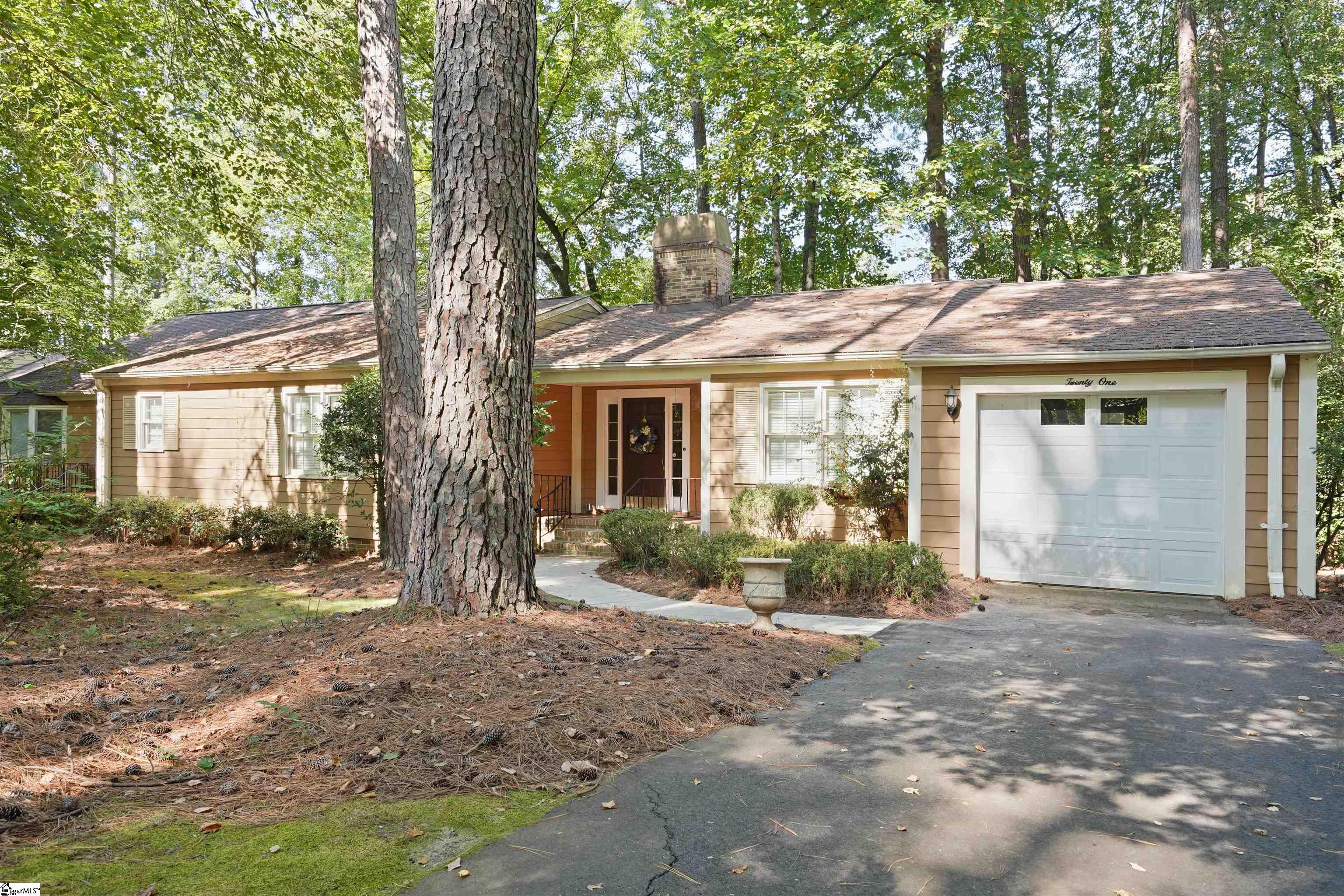 21 Forest Oaks Way Spartanburg SC 29307