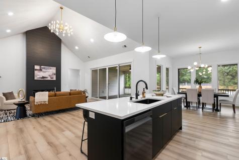757 New South Court Wellford SC 29385