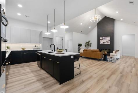 757 New South Court Wellford SC 29385
