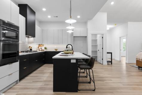 757 New South Court Wellford SC 29385