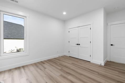 757 New South Court Wellford SC 29385
