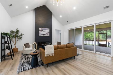 757 New South Court Wellford SC 29385