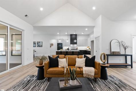 757 New South Court Wellford SC 29385