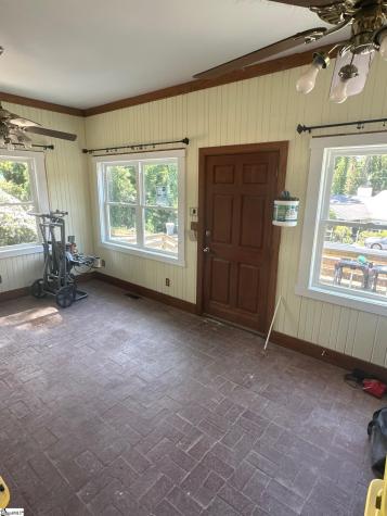 189 Converse Circle Spartanburg SC 29302