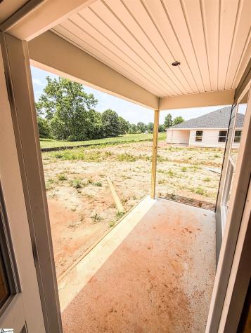 18034 Hwy 101 S Gray Court SC 29645