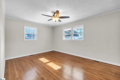 136 Crestview Drive Cowpens SC 29330