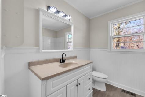 136 Crestview Drive Cowpens SC 29330