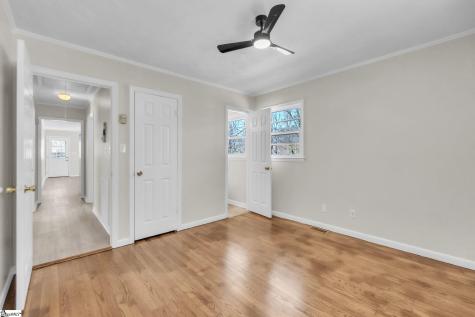 136 Crestview Drive Cowpens SC 29330