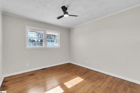 136 Crestview Drive Cowpens SC 29330