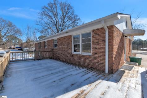 136 Crestview Drive Cowpens SC 29330