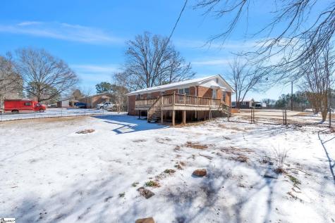 136 Crestview Drive Cowpens SC 29330