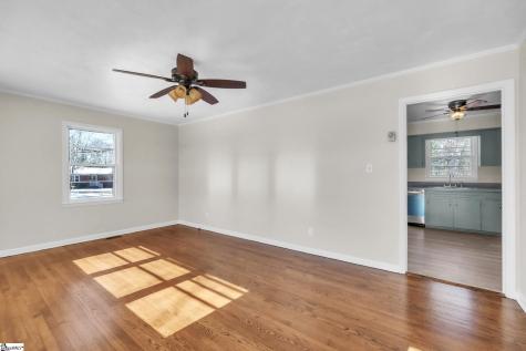 136 Crestview Drive Cowpens SC 29330