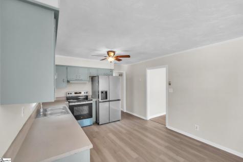 136 Crestview Drive Cowpens SC 29330