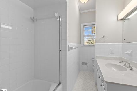 307 S Broad Street Clinton SC 29325