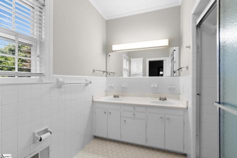 307 S Broad Street Clinton SC 29325