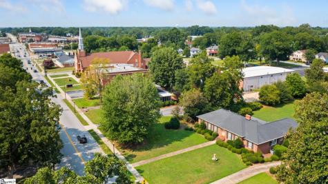 307 S Broad Street Clinton SC 29325