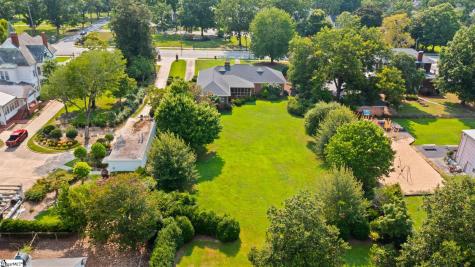 307 S Broad Street Clinton SC 29325