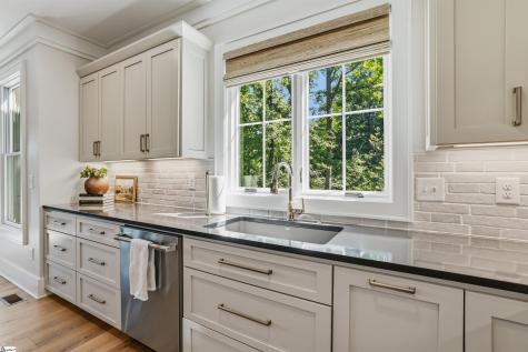 305 Harbor Drive Seneca SC 29678