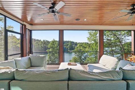 305 Harbor Drive Seneca SC 29678