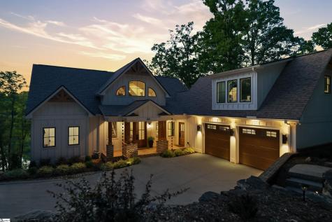 305 Harbor Drive Seneca SC 29678
