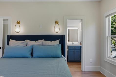 305 Harbor Drive Seneca SC 29678