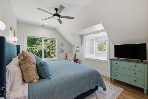 305 Harbor Drive Seneca SC 29678