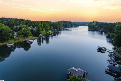 305 Harbor Drive Seneca SC 29678