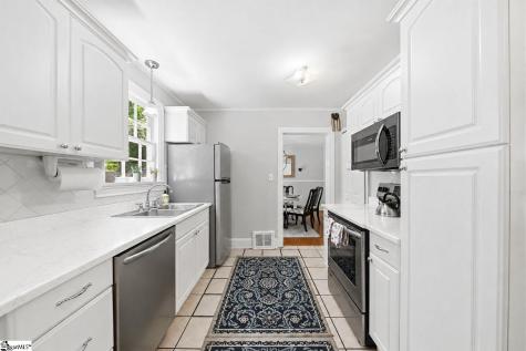 8 Northwood Avenue Greenville SC 29609