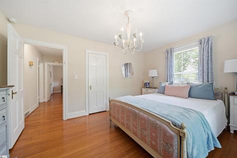 8 Northwood Avenue Greenville SC 29609