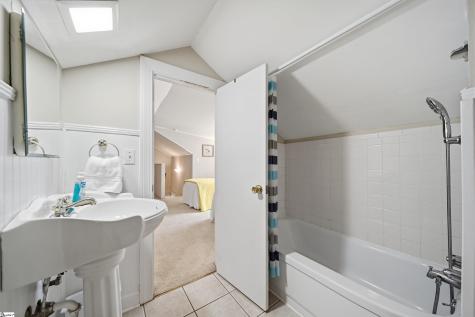 8 Northwood Avenue Greenville SC 29609