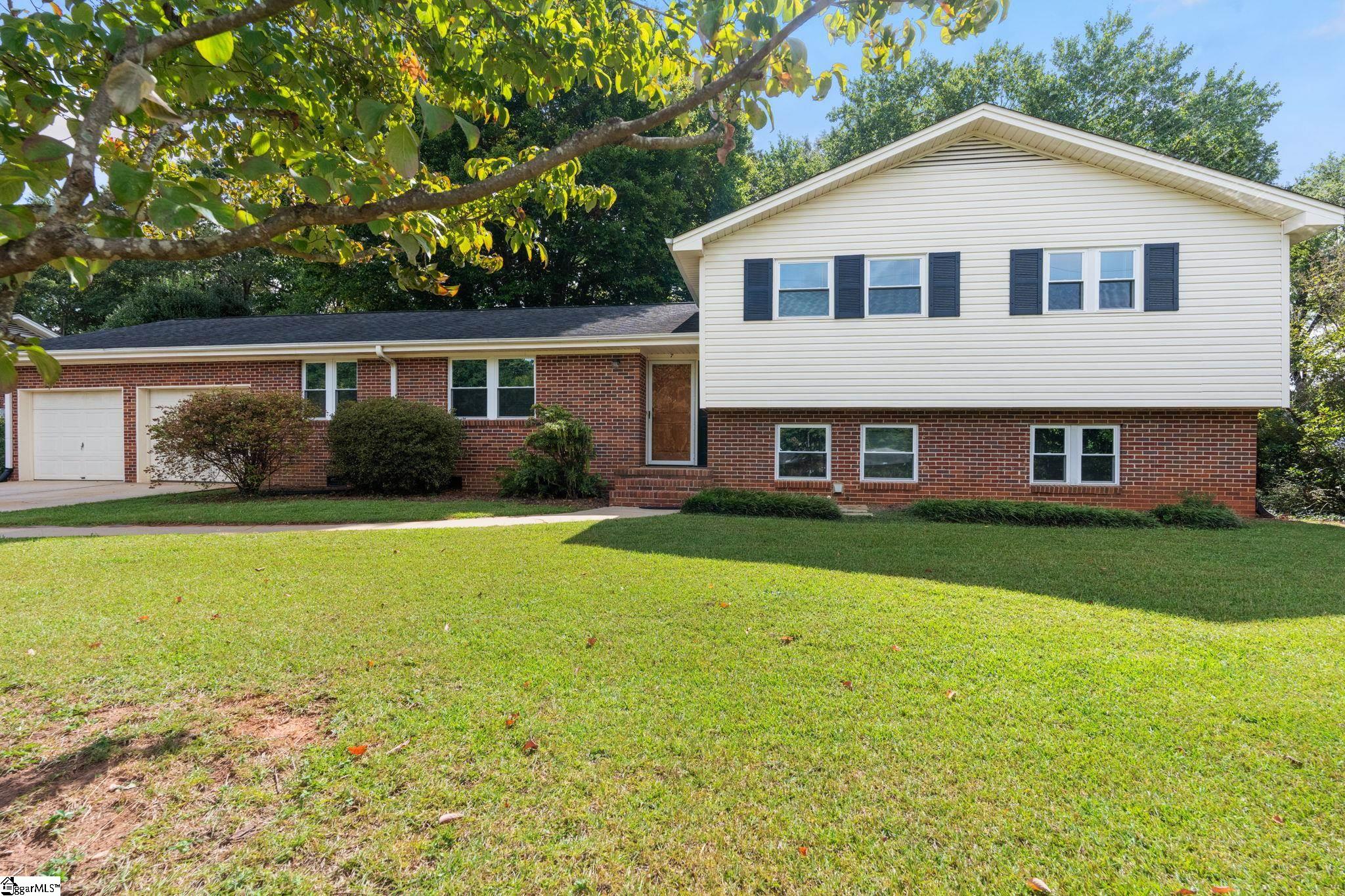 7 Dublin Court Greenville SC 29615
