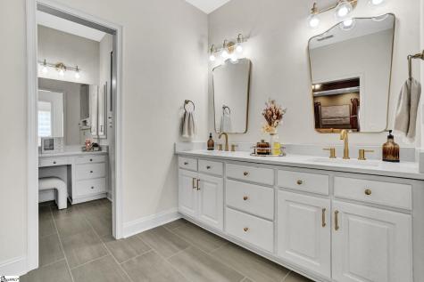 109 New Haven Court Easley SC 29640
