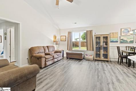 21117 E Highway 76 Laurens SC 29360