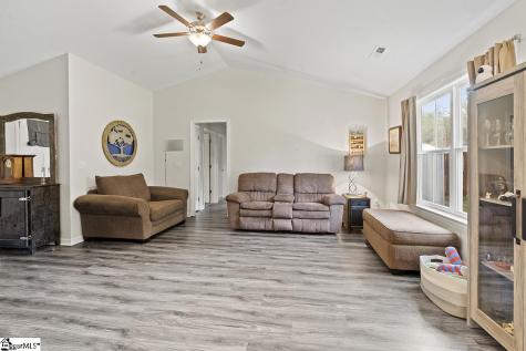 21117 E Highway 76 Laurens SC 29360