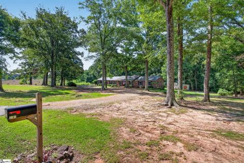 618 Racetrack Road Woodruff SC 29388