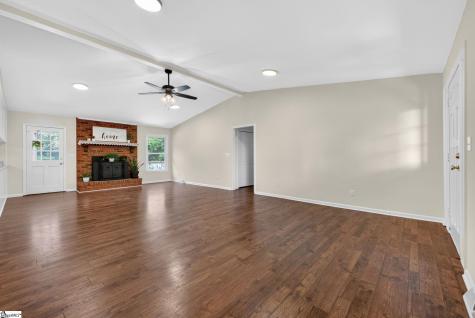 618 Racetrack Road Woodruff SC 29388