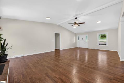 618 Racetrack Road Woodruff SC 29388