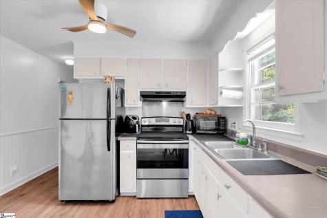 16 Theodore Circle Greenville SC 29611