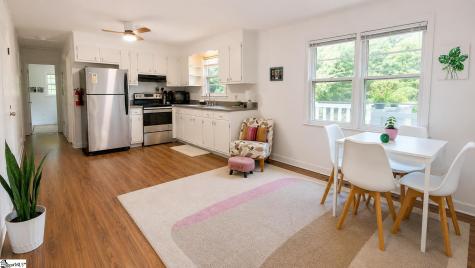 16 Theodore Circle Greenville SC 29611