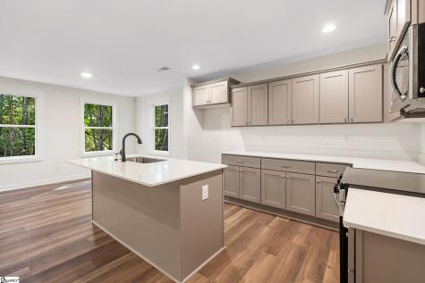 410 N Palmetto Street Liberty SC 29657